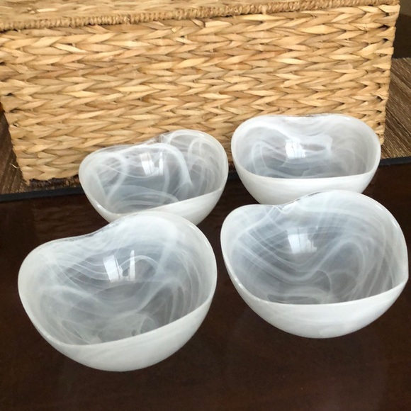 Other - 4 White Swirl Glass Bowls